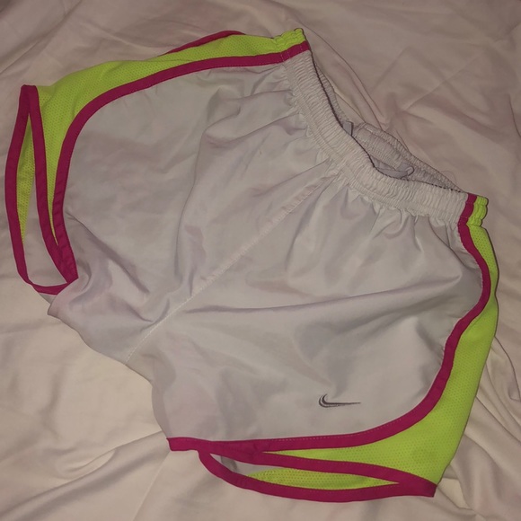 2 pairs of Nike shorts - Picture 3 of 3